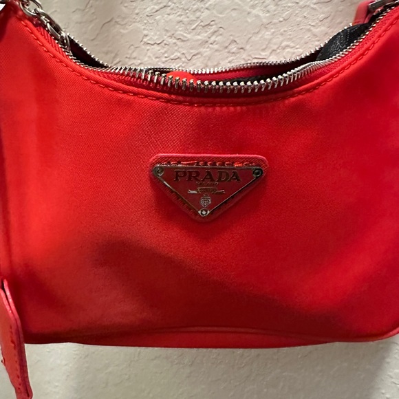 Prada Re-Edition 2005 Nylon Bag - Red
Brand New - Picture 6 of 11